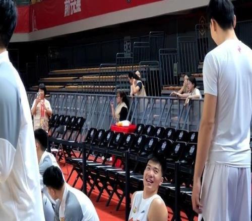 广东vs广州G2大名单：焦泊乔复出领衔奎因麦考尔四外援齐上阵