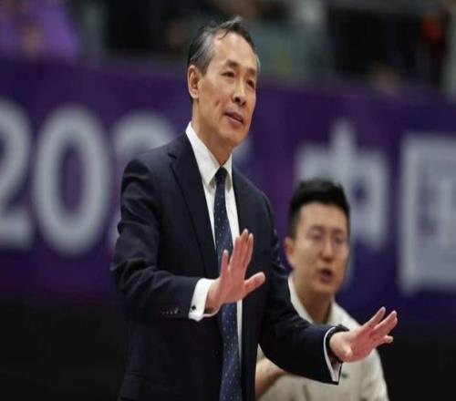 北京首钢50分大胜！超级外援首秀9分，曾凡博爆发，麦基18分