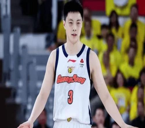 上场0分！胡明轩21+4+6触底反弹正名徐杰打满40分钟仅8中1