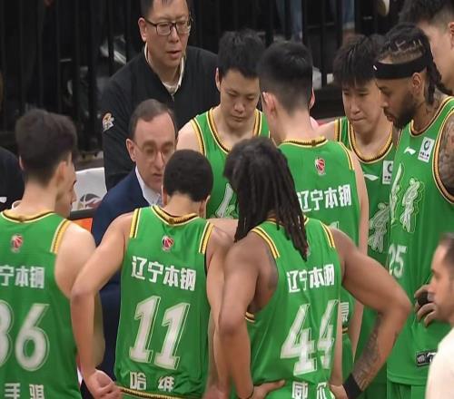 山东男篮大胜辽宁高诗岩15+10陶汉林13+6赵继伟10+11莫兰德低迷
