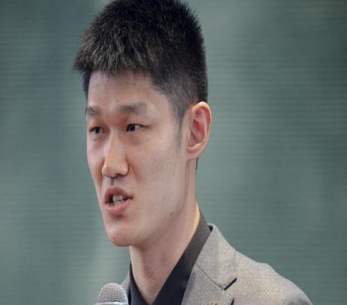 胡金秋：我想在CBA赛场打到父子同台