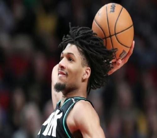 天赋碾压乔丹未打一场大学赛，从高中直升NBA，三年兑现传奇