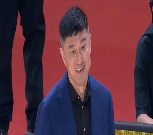 广东队21广州！晋级八强，杜锋感慨万千