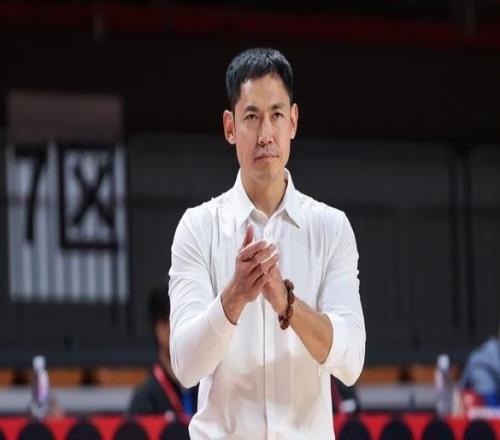合同到期！CBA昔日王牌后卫与主教练闹翻，或离开老东家