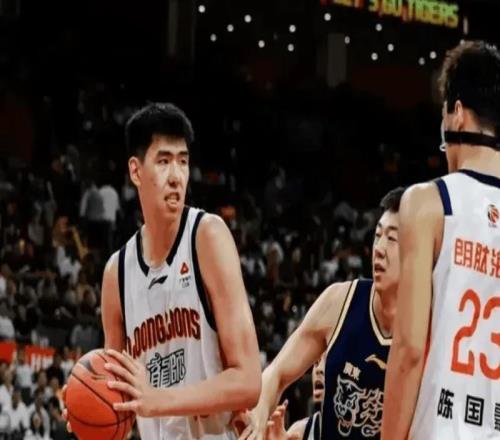 徐昕收到NBA试训+夏联邀请，同时官宣入国家队短训营，如何决策