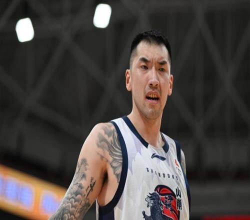 上海险胜10山东：怀特塞德23+9张镇麟14分王哲林遭惊天骑扣