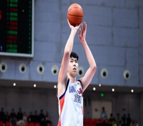 打脸杜锋徐昕正式收获NBA球队试训+夏联邀请函离开广东后蜕变