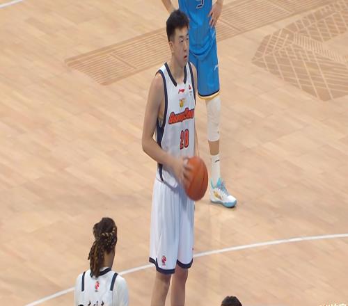 输北京3大不争事实！4内线只拿4板，粤迷却只骂1人：烂泥扶不上墙