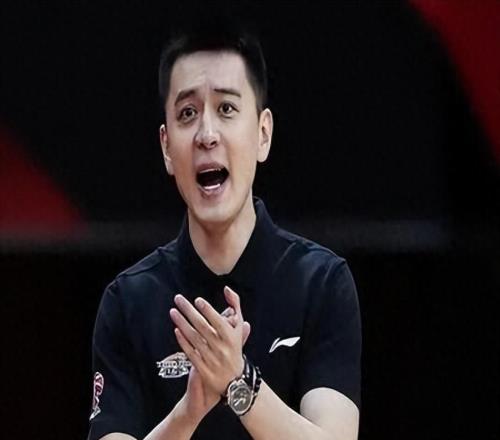 辽篮两连胜逆风翻盘，外援补强圆梦，莫兰德理性回应杨鸣点评