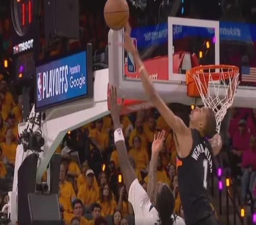 太离谱了！文班亚马12个大帽！创造NBA季后赛历史