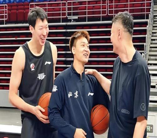 北京16记三分射穿广东总分11！曾凡博23分替补4人上双徐杰13+4
