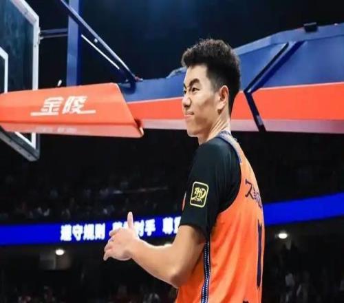 终结交锋劣势！周琦麦基内线统治，北汽团队篮球拿下季后赛首胜