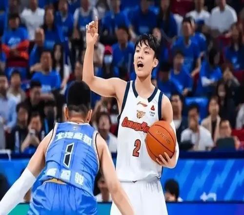 赛前拿奖buff拉满主场颁奖加持士气，CBA小将成赢球关键变量