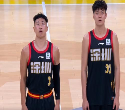 贺希宁32分大胜，新援4盖帽程帅澎6中1，李悦洲低迷吴前DNP