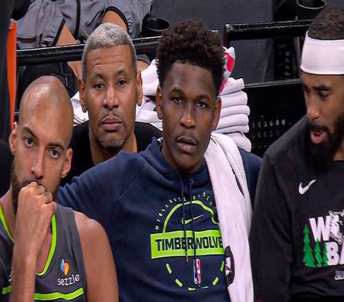 一场38分大胜，王朝梦要破灭：77岁老爷子搅浑NBA格局！