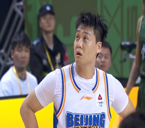输给广东3分！揪出3个“废柴”，坑惨了北汽队