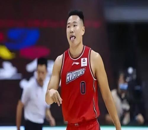 CBA季后赛深圳男篮两胜浙江晋级四强