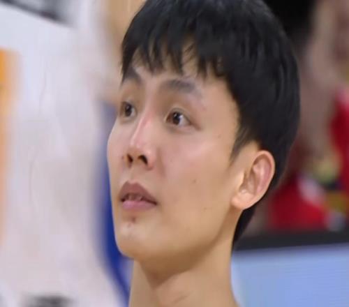 广东3消息！陈老板加码赢球奖金，徐杰获顶薪资格，宏远抵达北京
