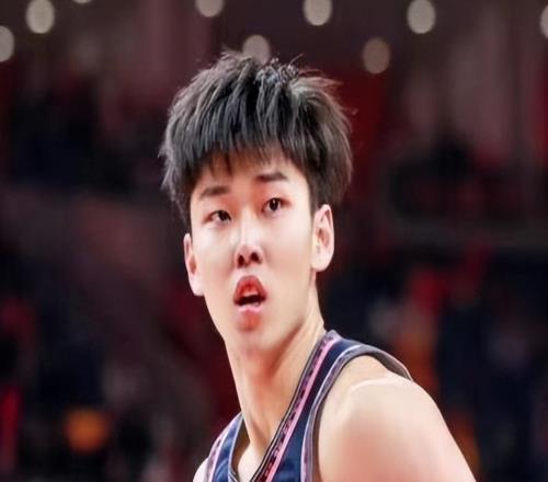广东惨败北京25分！杨溢10分7助，李奕臻5分，难怪杜锋不给机会