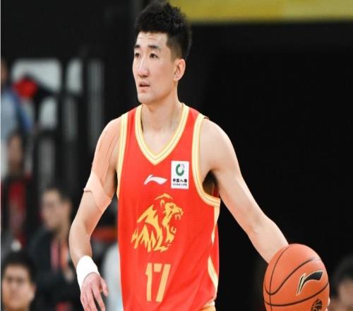 孙铭徽时隔93天复出：3中0献0+3+2+2无得分仍是晋级功臣
