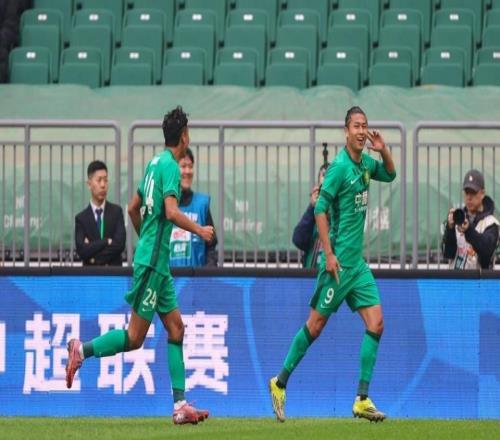 张玉宁建功！首破海牛球门，激情撞胸庆祝，国安联赛主场800球