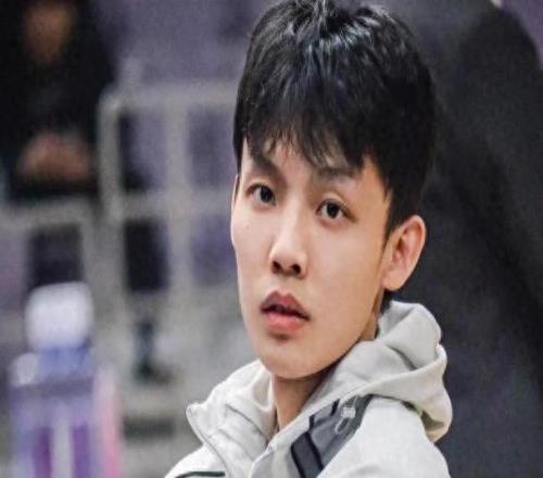 徐杰尽力了！2原因导致徐中锋高开低走，广东男篮争冠还得靠徐杰