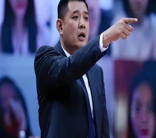 山东男篮重建：请“逍遥王”巩晓彬出山，主教练之位可另寻他人