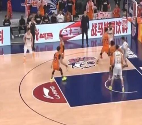 持续压制，上海男篮赛季三杀北京&主场豪取23连胜