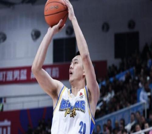 翟晓川：G2要在防守端更加努力，限制古德温要靠全队合作