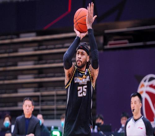 杨鸣走早了!辽篮收两高级货,外援不逊于张镇麟,莫兰德公开发声