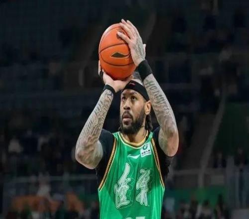 胜深圳发布会！乌戈认可防守但不满失误，莫兰德强调磨合问题！