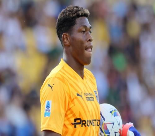 帕尔马主帅称铃木彩艳在手指骨折37处的情况下仍坚持了10分钟_意甲直播