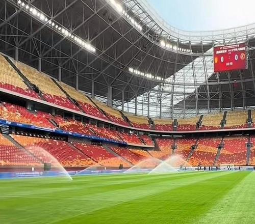 刘建业赞龙兴球场：很遗憾球员时期没在这么好的球场踢场中超