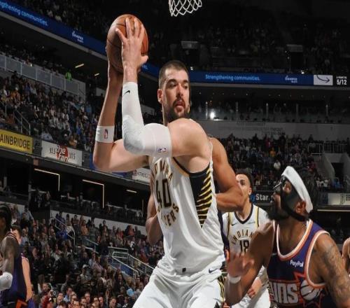 首秀表现中规中矩，快船旧将接下来在步行者能否起到更大的作用呢