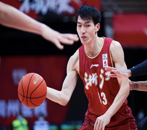 拿600万，全场4中1，正负值22！球迷：最水MVP没有之一