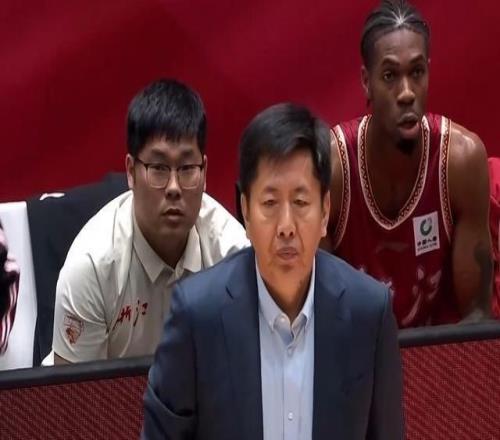 浙江总教练丁伟离任杀回解说席CBA传奇救火主帅纪录仍在延续