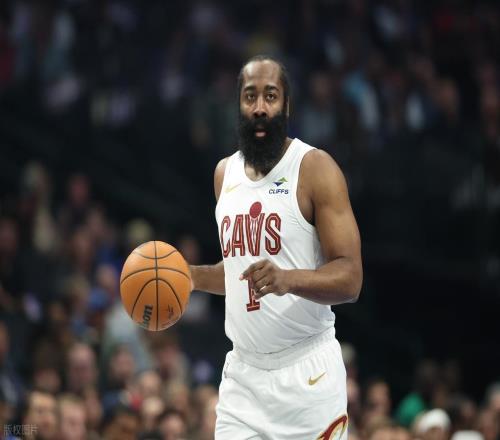 17+7+7!哈登汗都没出!米神24分!骑士大胜独行侠,弗拉格25+5+4