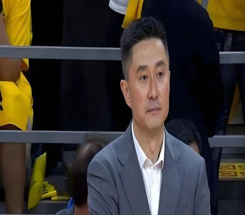 名记:广东队阵容发生大变化,杜锋弃用2人,重用2人