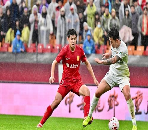 01！辽宁铁人两连败，瓦吉奇红牌，重庆收获队史中超首胜