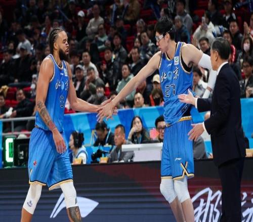 CBA季后赛格局巨变！上海展露冠军相，3大热门因伤跌出争冠行列