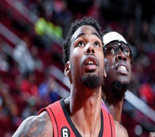 19分钟11中2！火箭有喜有忧，乌度卡暂弃伊森拒绝1亿合同太草率