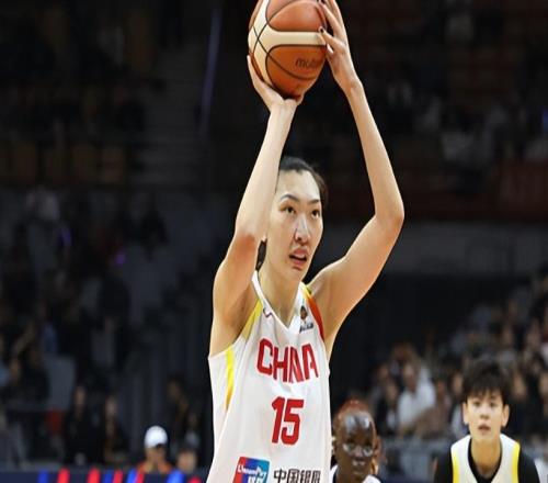 女篮大胜南苏丹，宫鲁鸣迎来2喜1忧，4大黑马崛起将有望冲冠