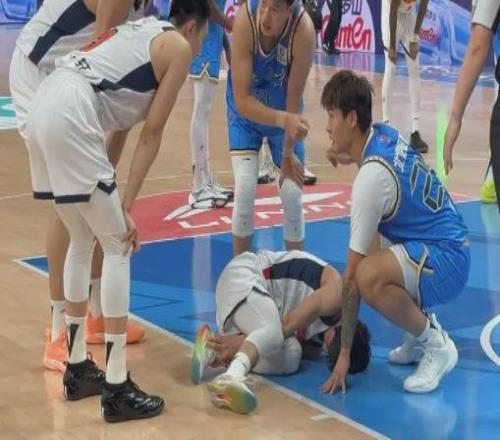 0分，徐杰又0分！全明星票王彻底拉胯......