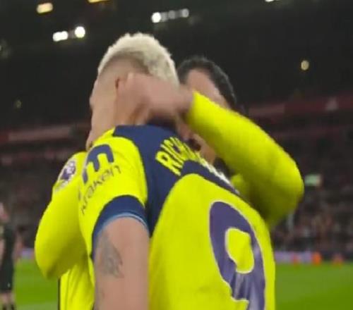 11！英超争4大变：利物浦爆冷+3强不胜，曼联2场恶战不输=进欧冠