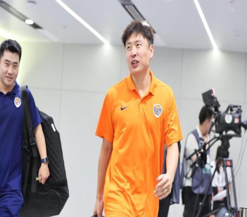 意外吗曝前国脚将在中超第三轮退役，坐拥中国男足唯一进球纪录