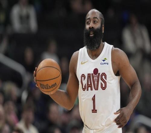 哈登27+5+6！骑士险胜雄鹿莫布利27+15米切尔600场里程碑