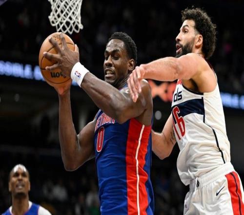 坎宁安伤退！活塞大胜送奇才13连败杜伦36+12卡林顿30分