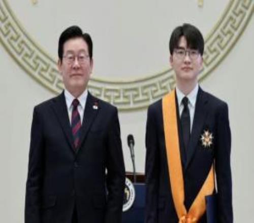 回顾赛场内外：吧友们印象中有哪些官方人员选手有过对选手不尊重的行为