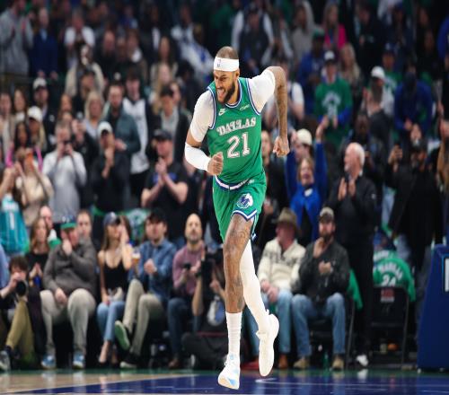 基德表示加福德的脚踝恢复良好，表现更接近于之前的状态，篮下进攻非常出色_NBA直播