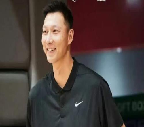 回广东执教易建联亮相东莞，做出回应，新岗位曝光，杜锋送祝福